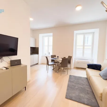 Cavana 2 Tirabora Short Rent Trieste