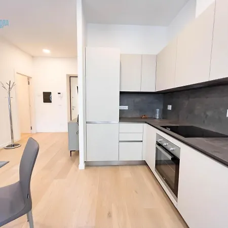 Cavana 2 Tirabora Short Rent Apartment Trieste