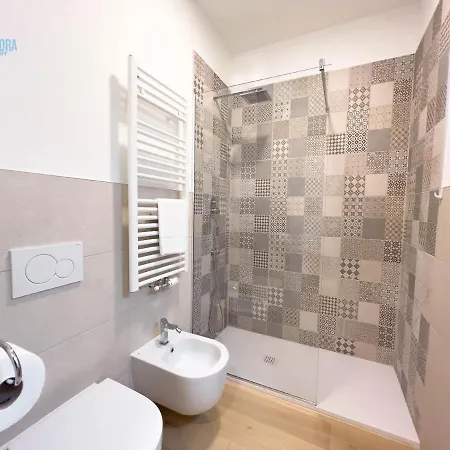 Cavana 2 Tirabora Short Rent Apartment Trieste