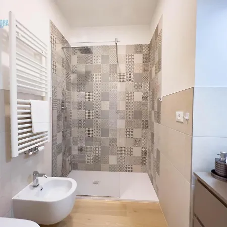 Cavana 2 Tirabora Short Rent Apartment