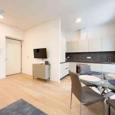 Cavana 2 Tirabora Short Rent Apartment Trieste
